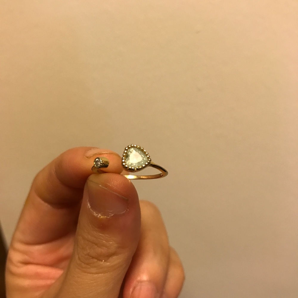 Ring - Picture 3 of 4
